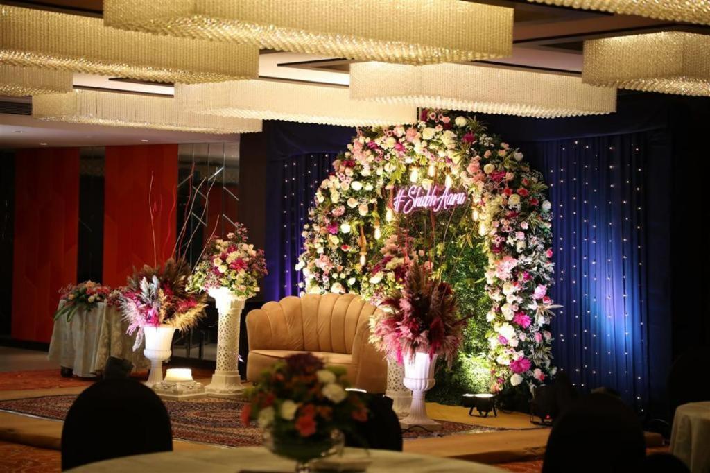 Park Inn By Radisson Gurgaon Bilaspur Manesar Exterior foto