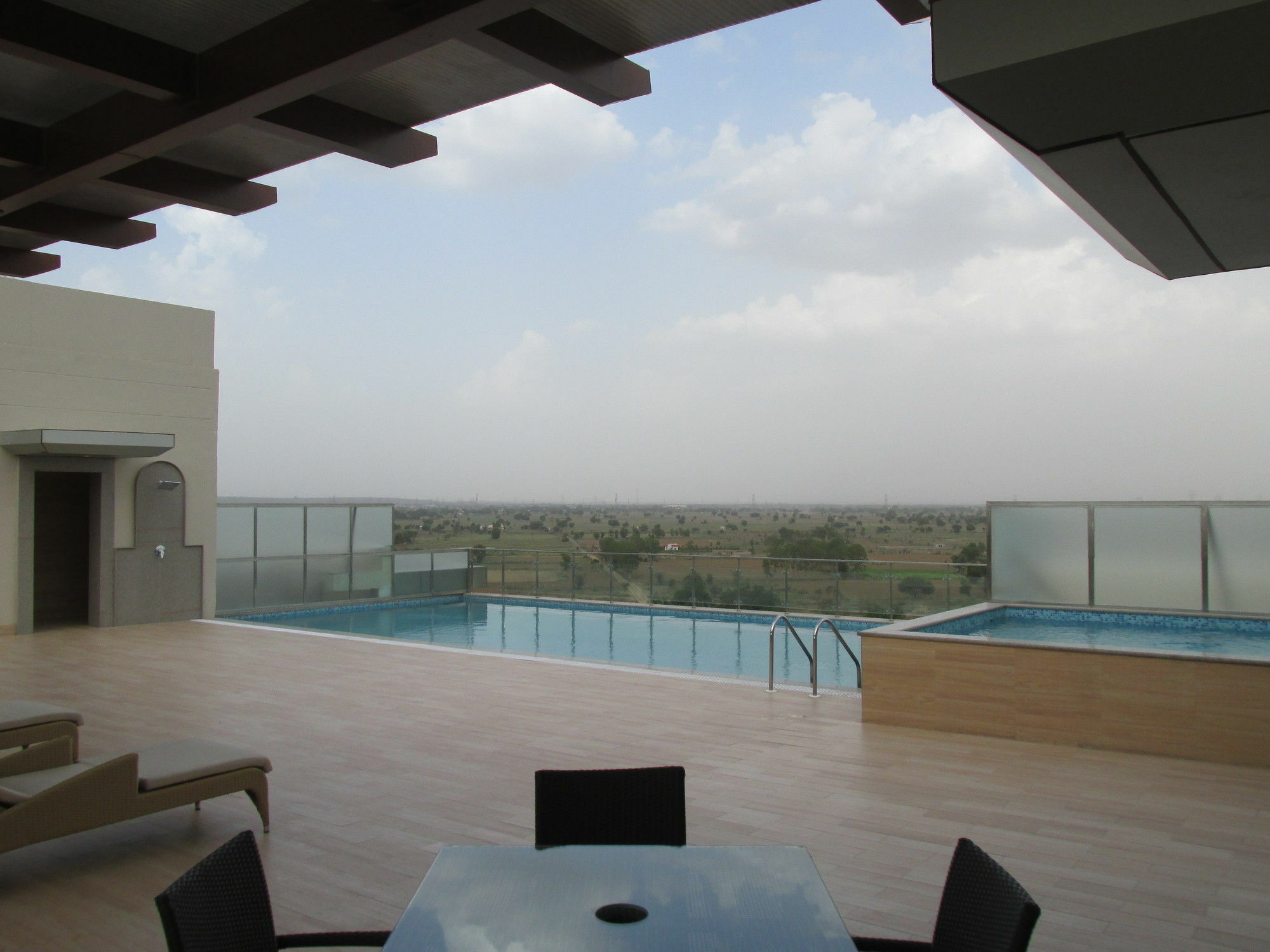 Park Inn By Radisson Gurgaon Bilaspur Manesar Exterior foto